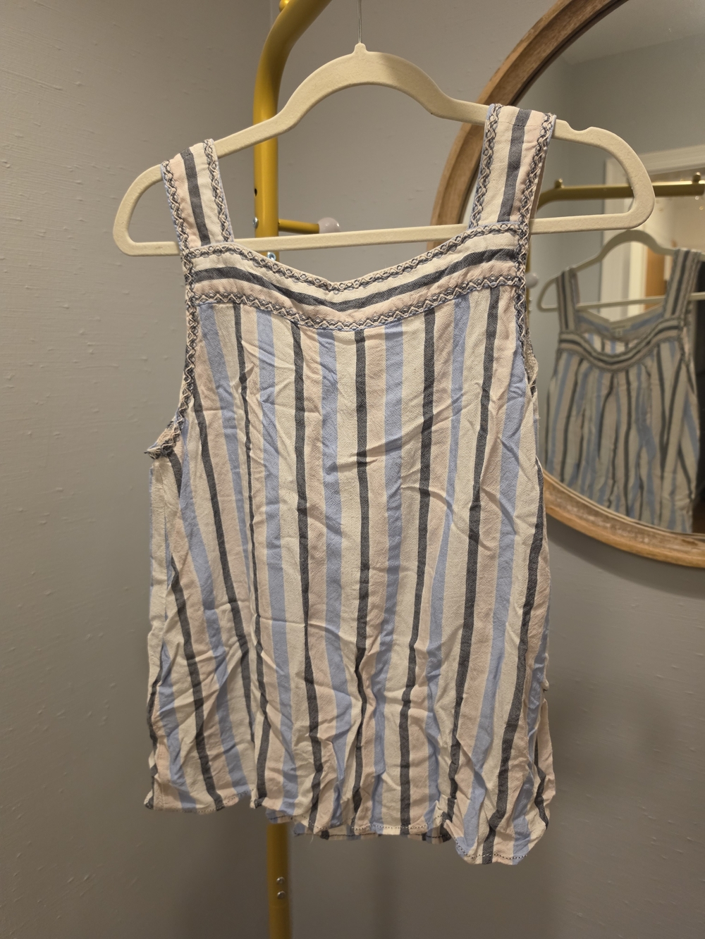 Max Studio Striped Blue and White Sleeveless Summer Top - Size Large